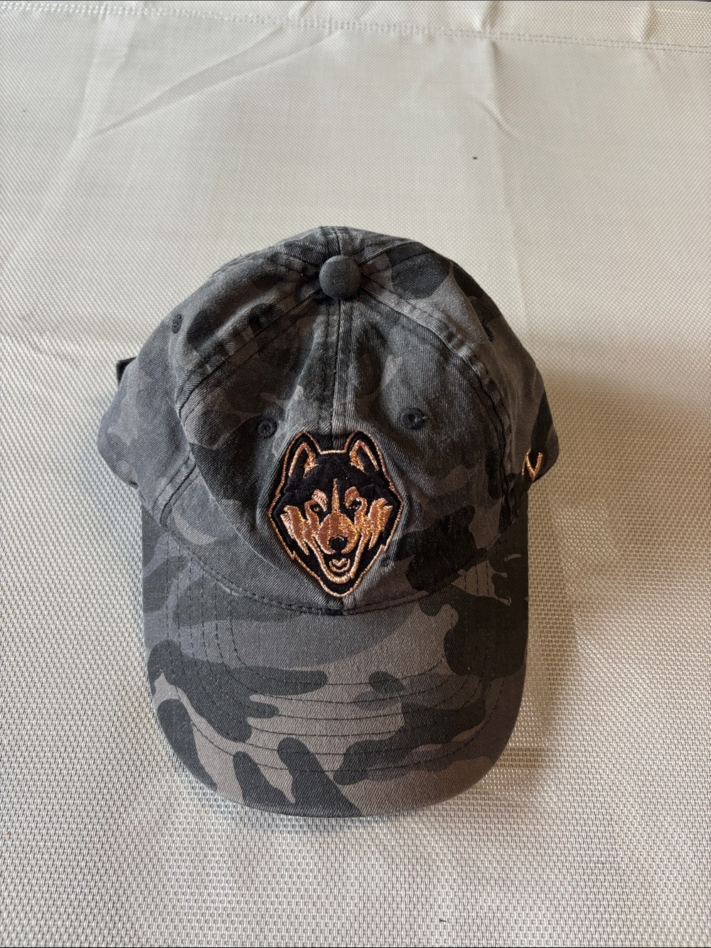 Zephyr Gray Camo UConn Huskies baseball hat with Embroidered rose gold